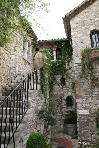 Eze